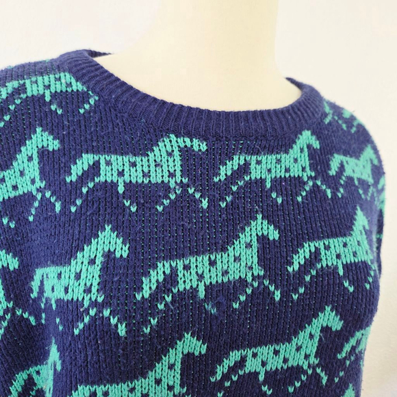Vintage 80s horse sweater navy blue mint green running horses equestrian size 38 - Picture 3 of 7